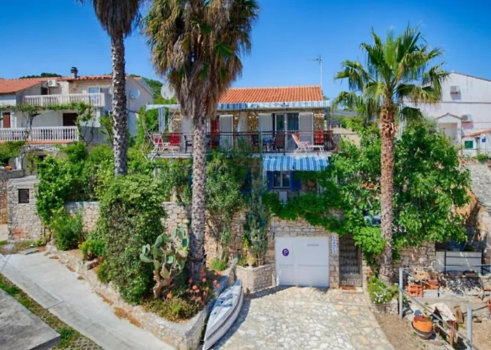 Apartman Golden Coast Vis