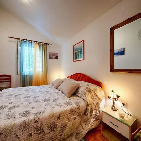 Golden Coast Apartment Vis