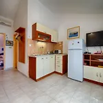 Apartman Golden Coast Vis