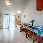 Golden Coast Apartman Vis