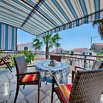 Apartman Golden Coast Vis