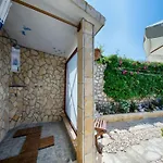 Apartman Golden Coast Vis