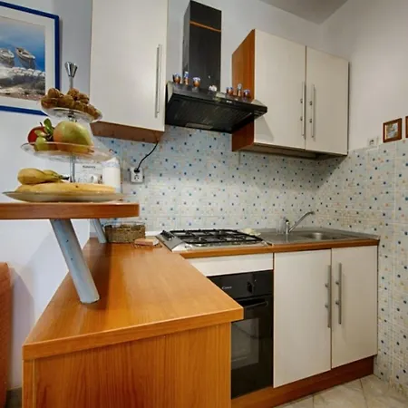 Apartman Golden Coast Vis