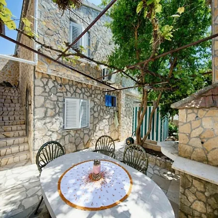 Daire Golden Coast Vis