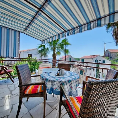 Daire Golden Coast Vis